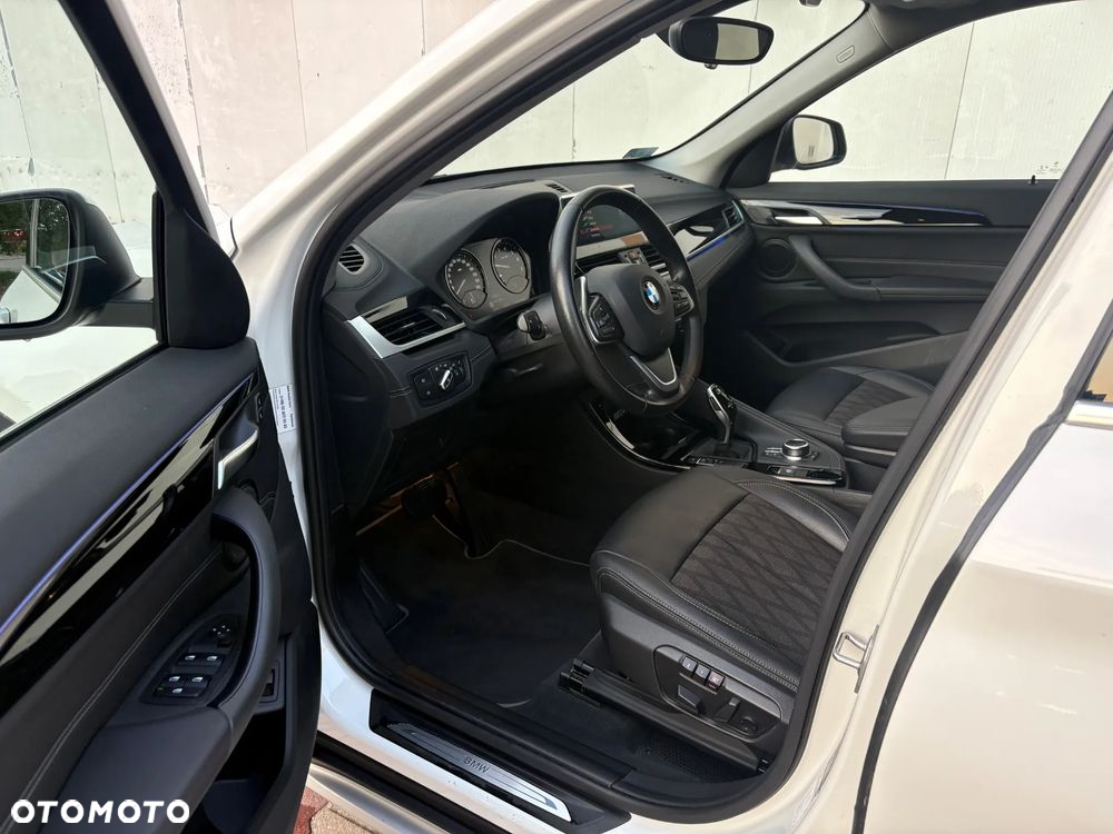 BMW X1 sDrive18i xLine - 17