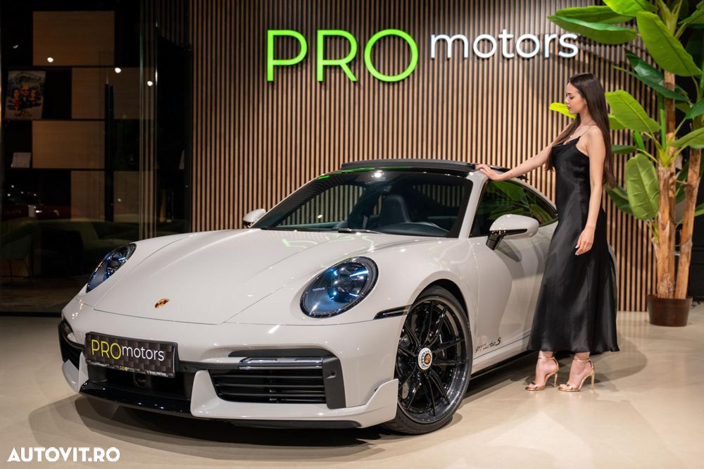 Porsche 911-TURBO-S - 2
