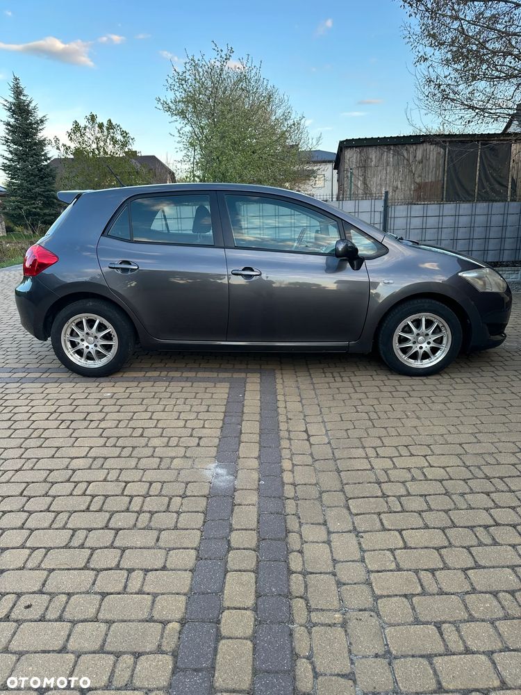 Toyota Auris 1.6 VVT-i Team - 4