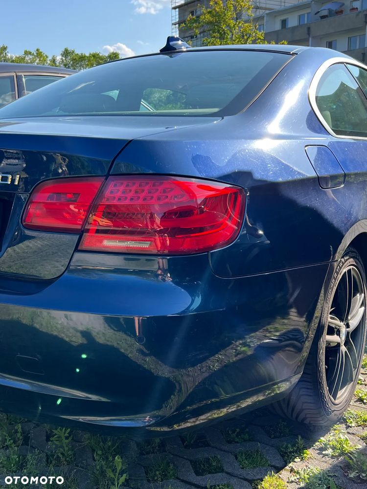 BMW Seria 3 320i - 9
