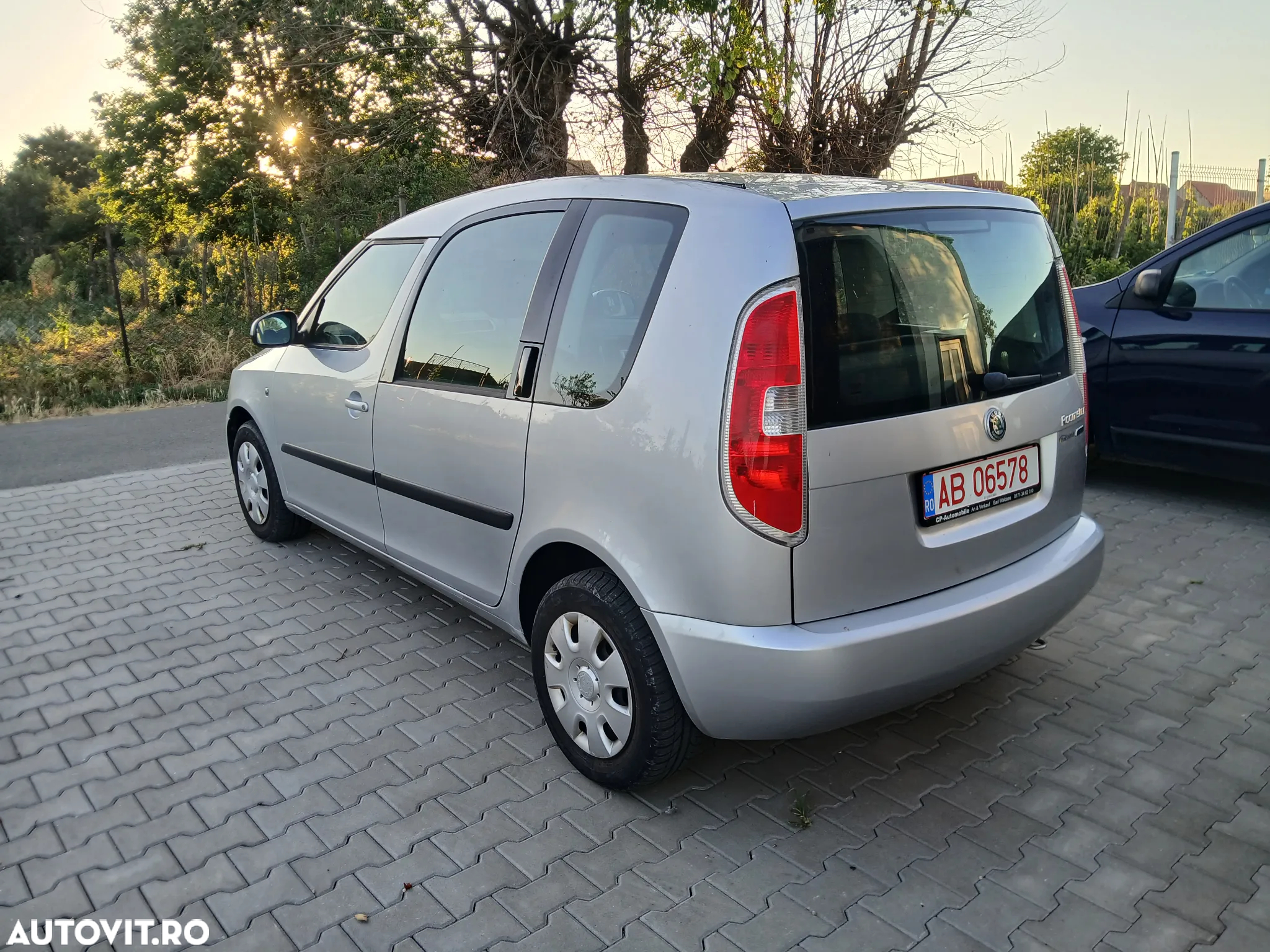 Skoda Roomster 1.4 16V Comfort - 3