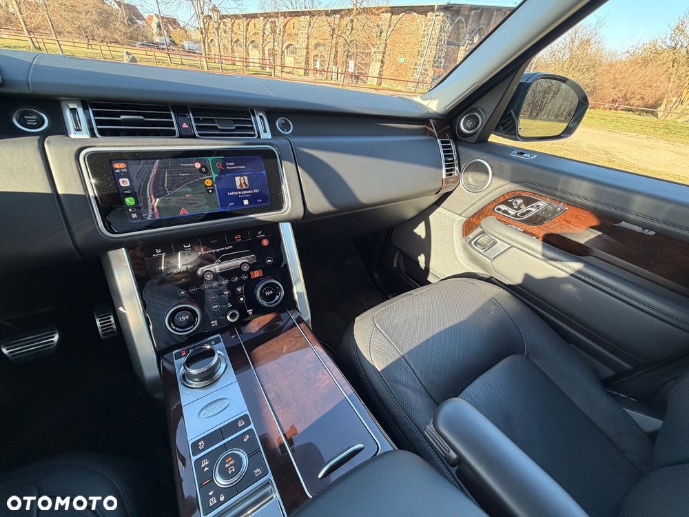 Land Rover Range Rover P400 Vogue - 12