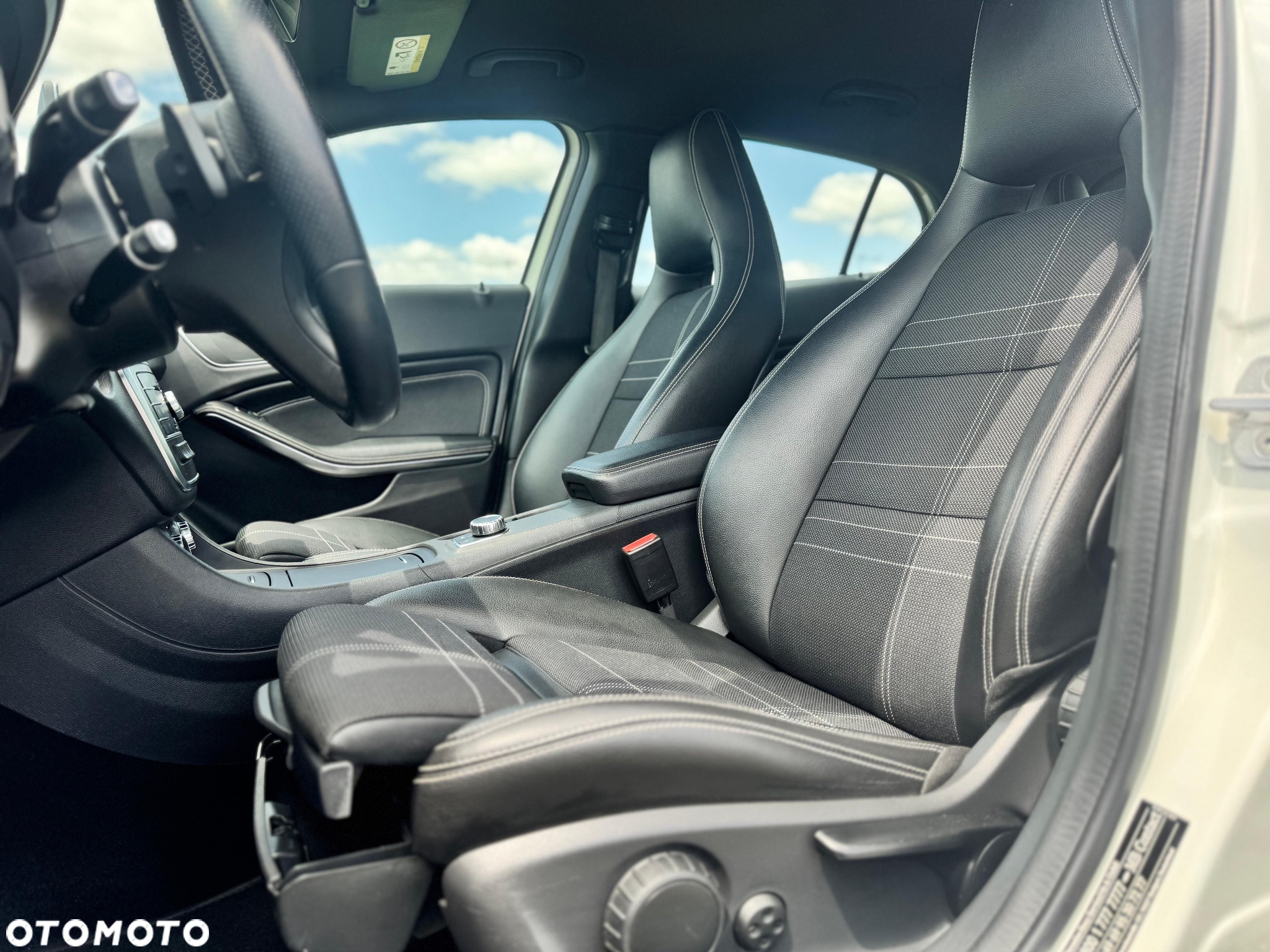 Mercedes-Benz GLA - 19