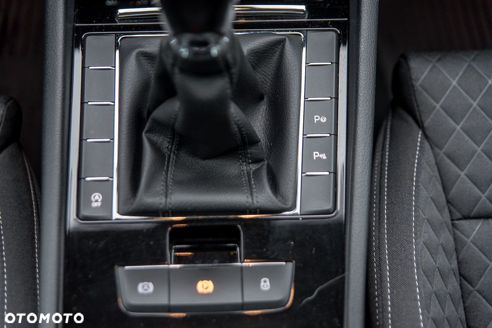 Skoda Superb 1.6 TDI Style - 31