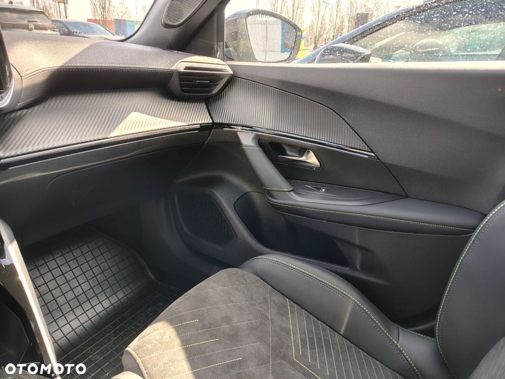 Peugeot 2008 - 11