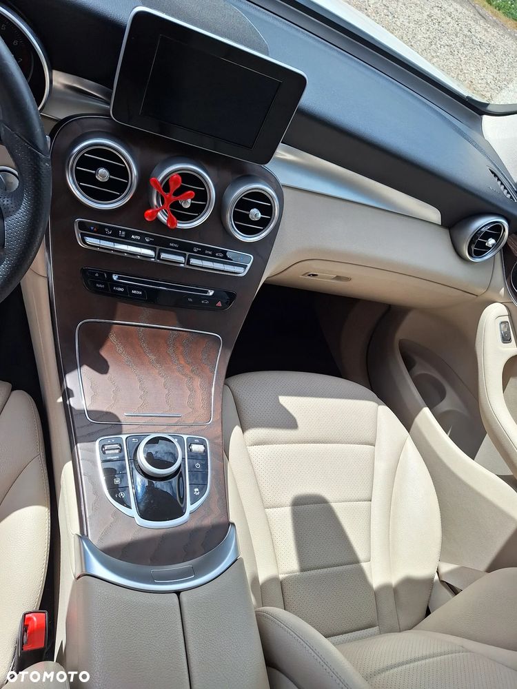 Mercedes-Benz GLC - 9