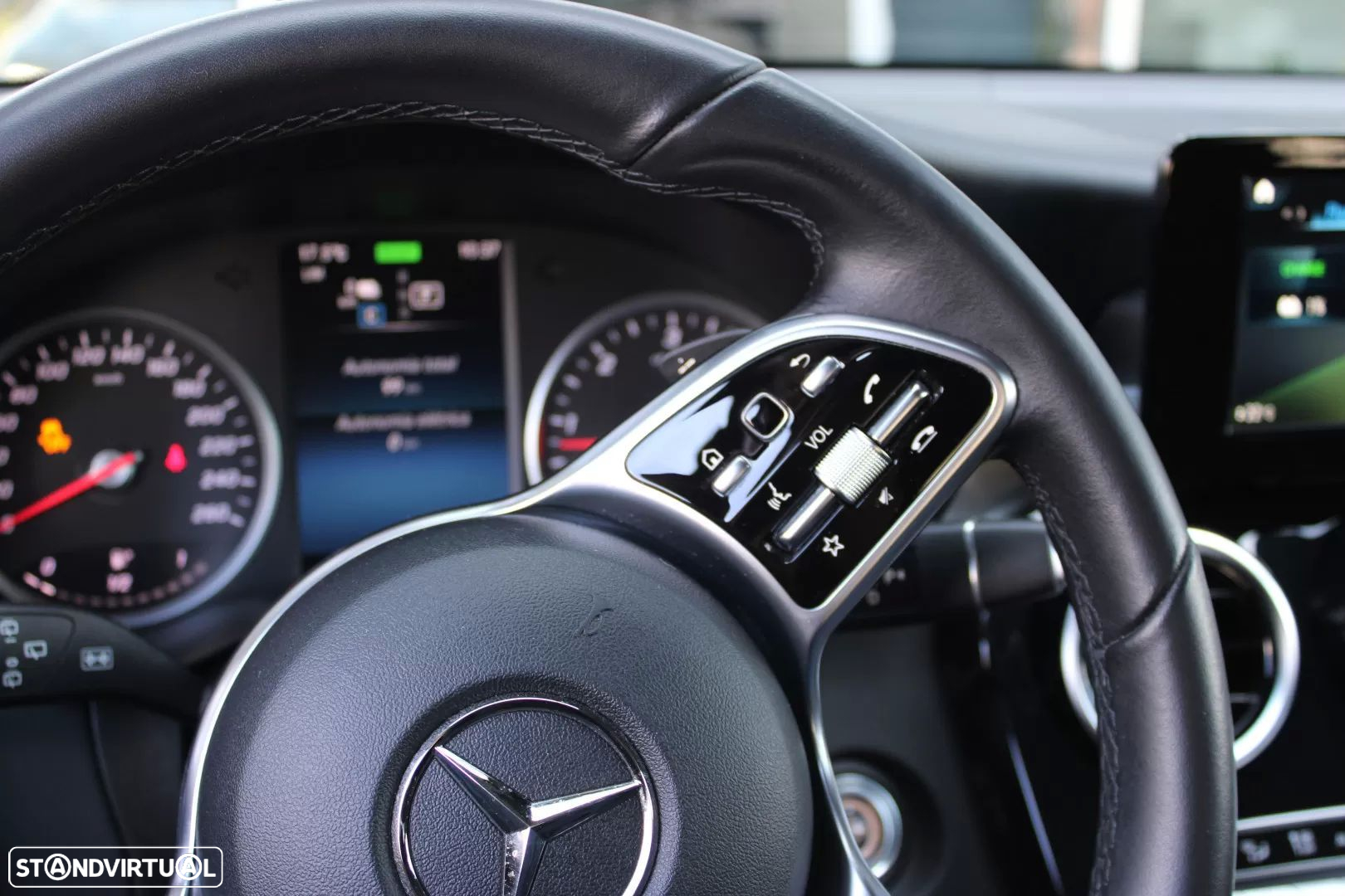 Mercedes-Benz GLC 300 de 4Matic - 38