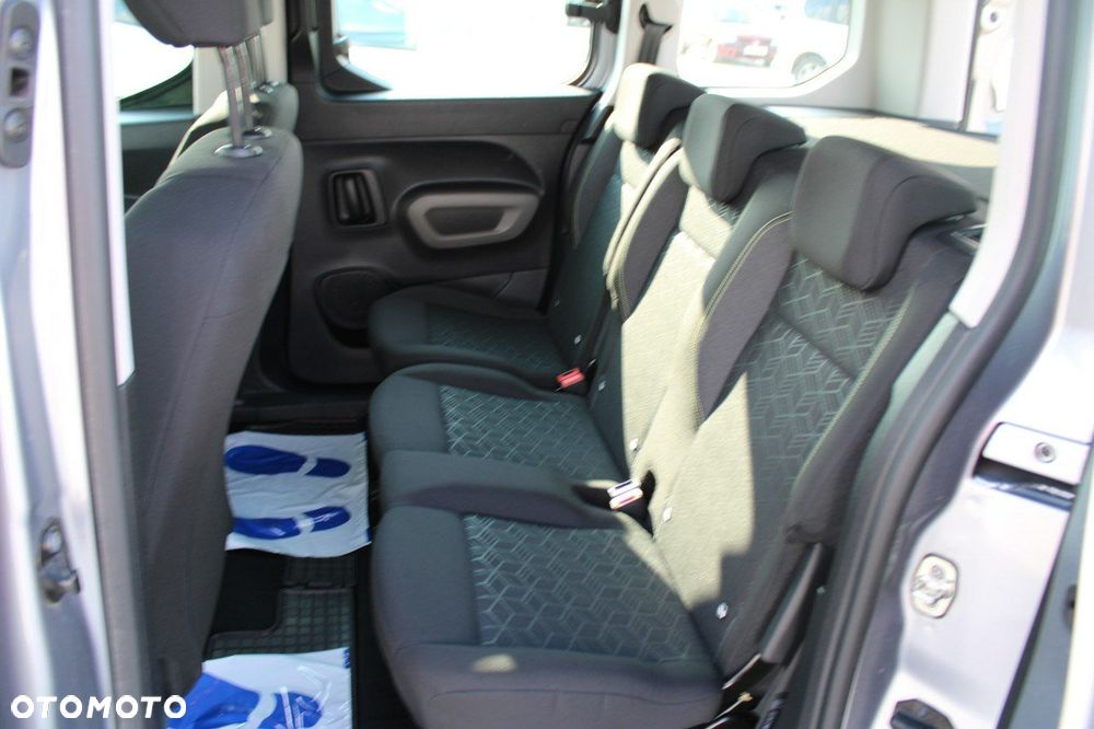 Peugeot Rifter - 15