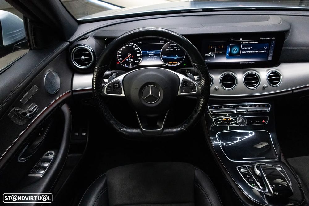 Mercedes-Benz E 220 d AMG Line - 16
