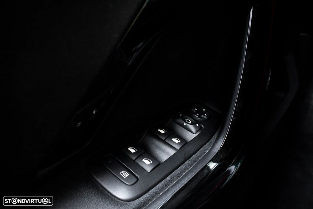 Peugeot 2008 PureTech 110 Stop&Start Allure - 19