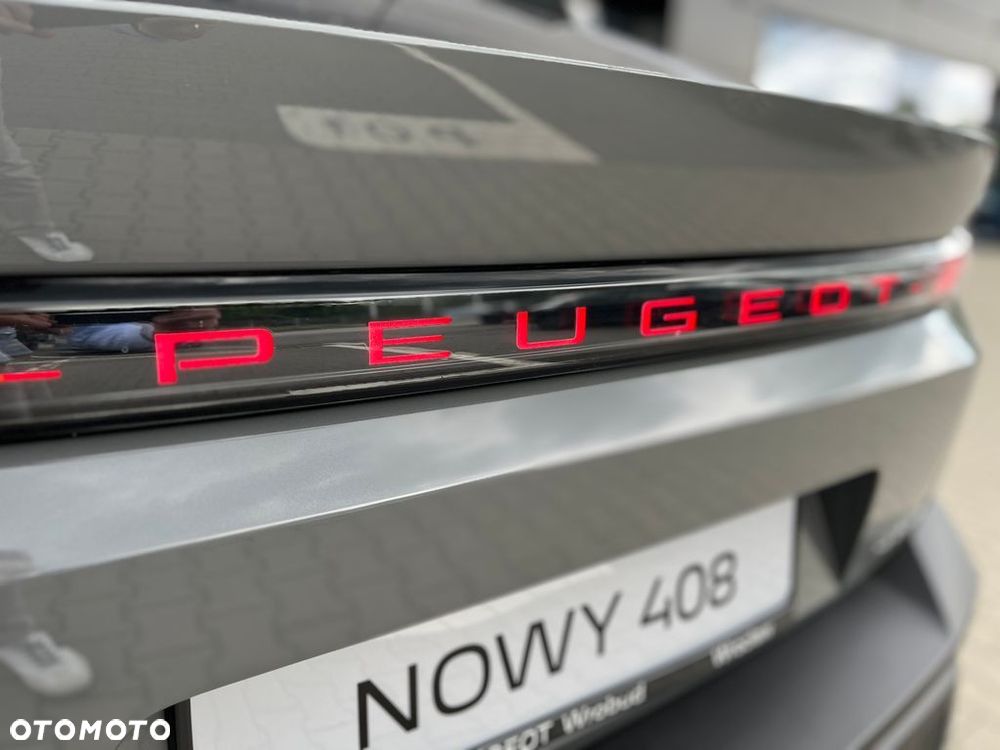 Peugeot 408 - 12