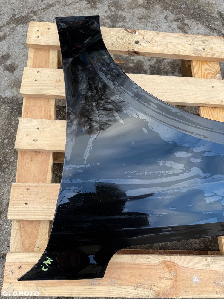 BŁOTNIK LEWY PRZÓD OPEL ASTRA L VI 403078B02 CZARNY METALIK W KOLOR - 2