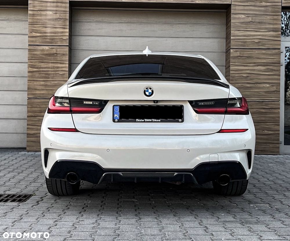 BMW 3 Series 2019 photo 5