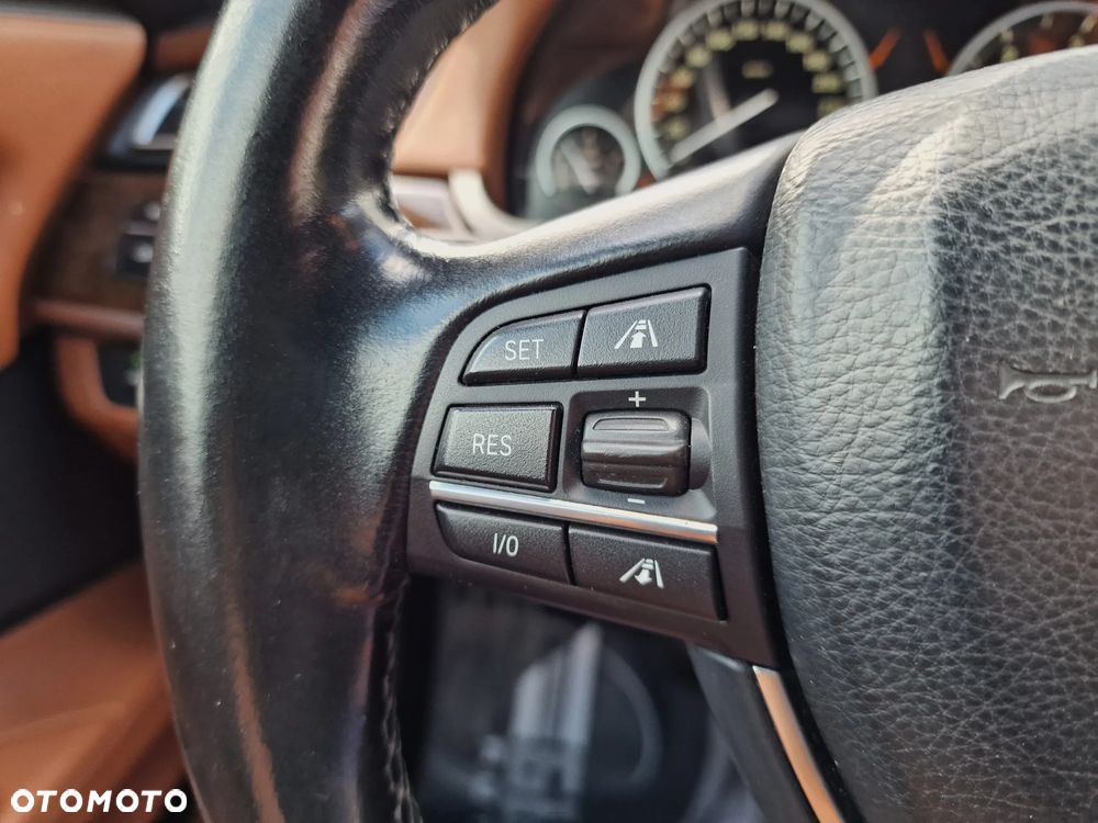 BMW Seria 7 740d - 37