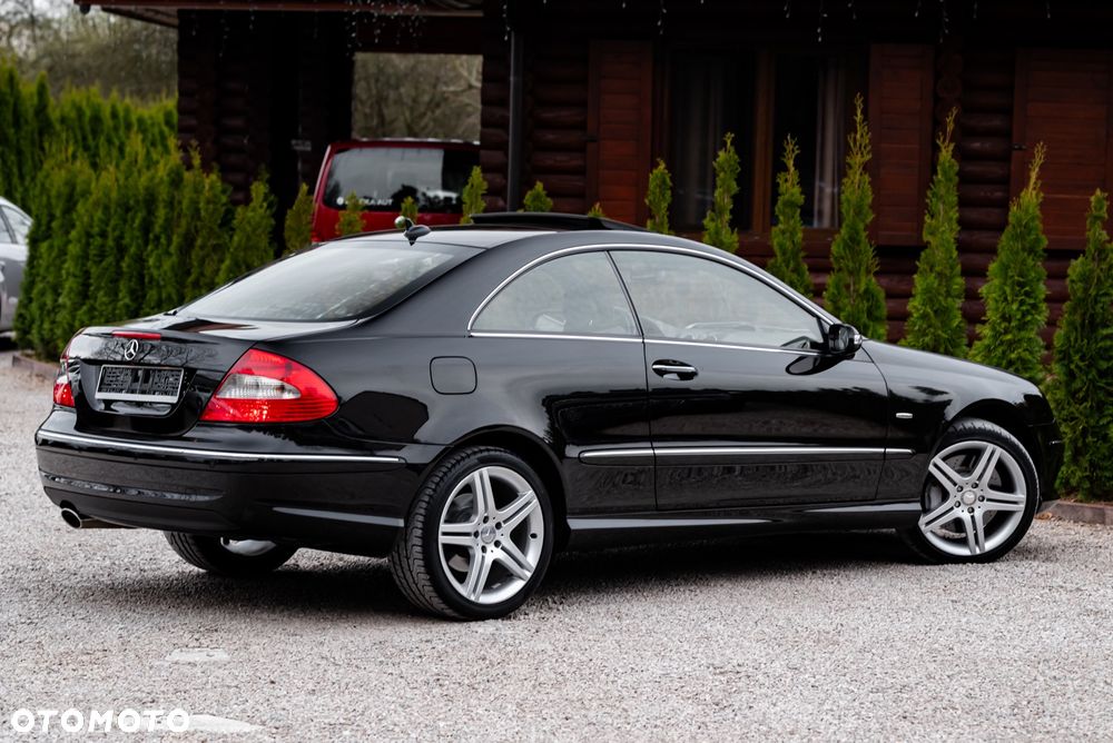 Mercedes-Benz CLK - 16