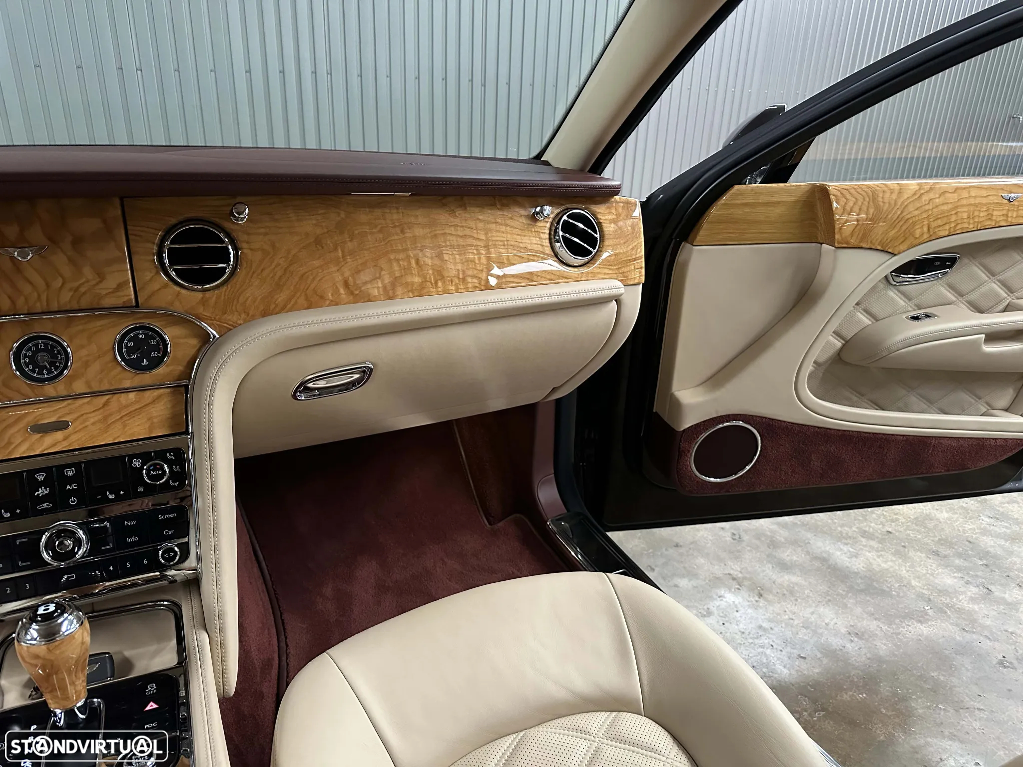 Bentley Mulsanne - 41