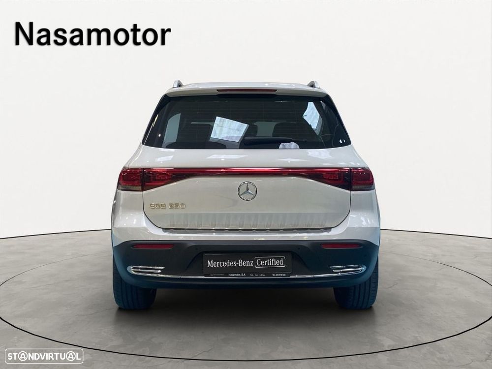Mercedes-Benz EQB 250 Progressive — fotografia 3