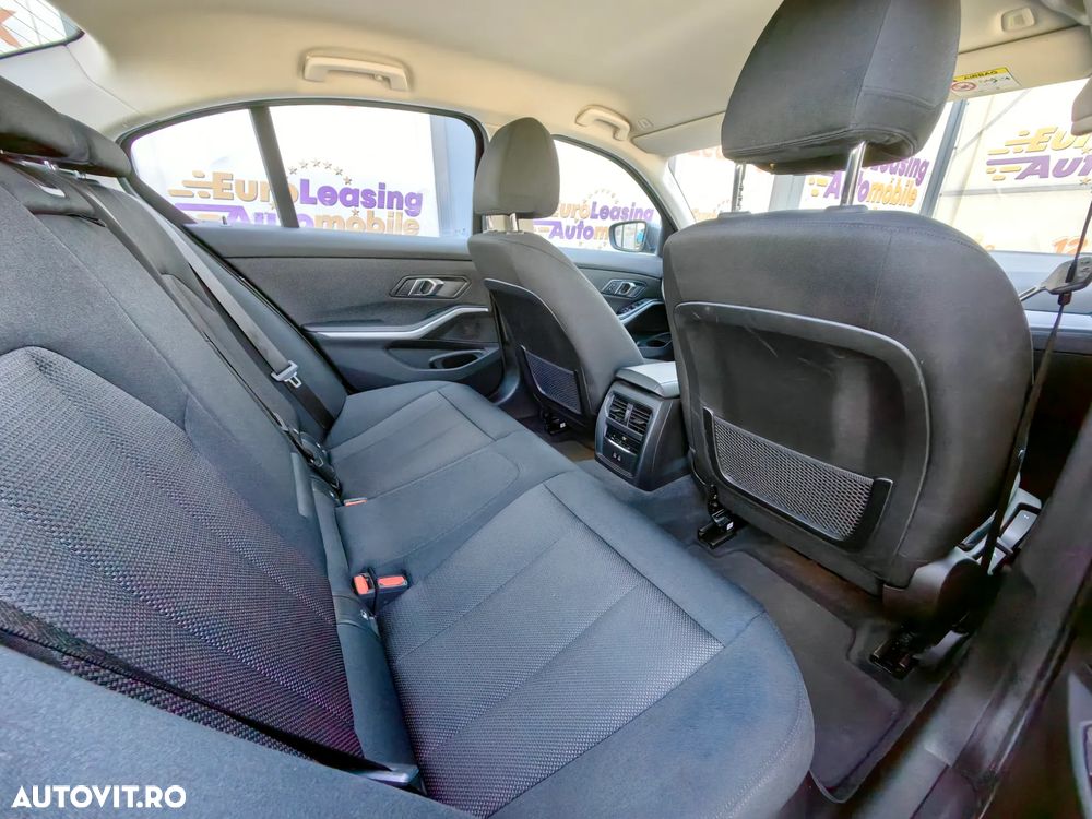 BMW Seria 3 318d Aut. - 17