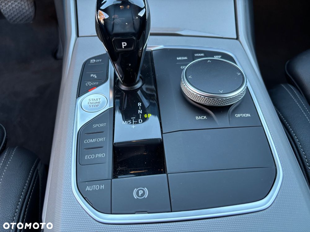 BMW Seria 3 320d xDrive Advantage sport - 35
