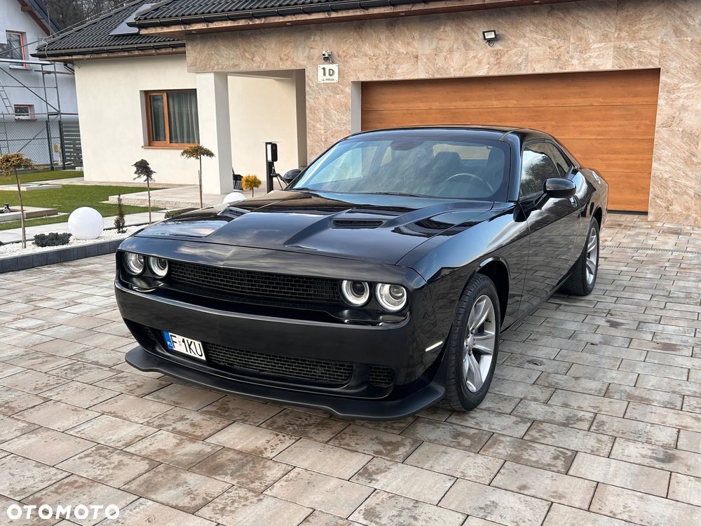 Dodge Challenger - 1