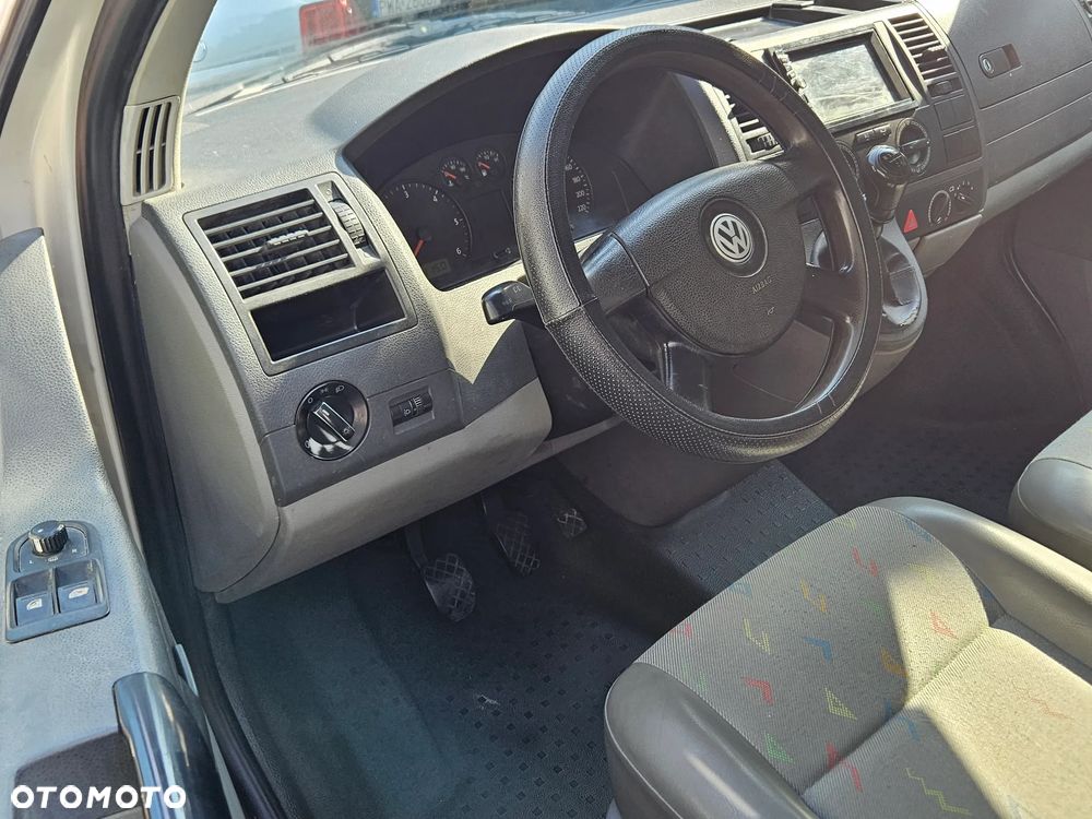 Volkswagen Transporter Caravelle Lang Comfortline - 8