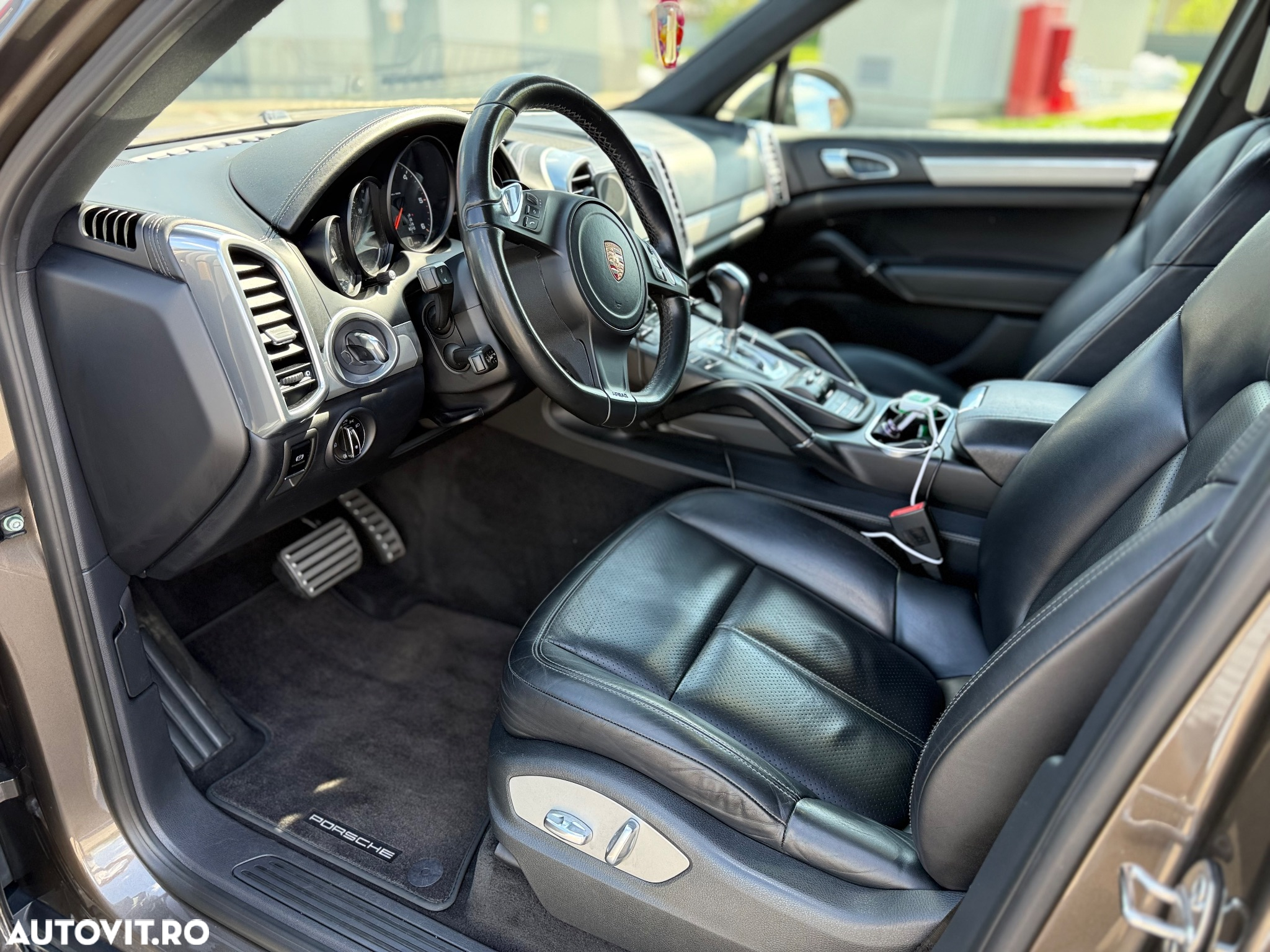 Porsche Cayenne Diesel Platinum Edition - 12