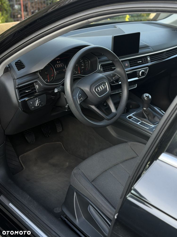 Audi A4 Avant 2.0 TDI - 13