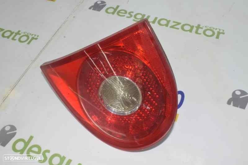 FAROLIM PORTA TRASEIRA DIREITO VOLKSWAGEN GOLF V 2003 -1K6945094E - 2