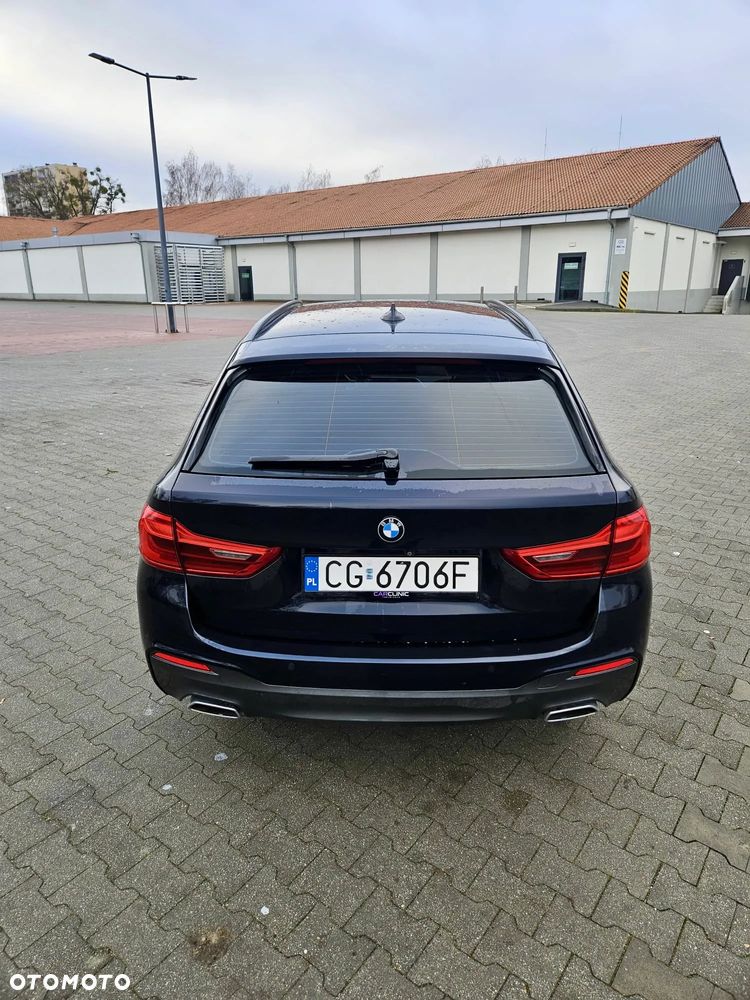 BMW Seria 5 520d M Sport - 12
