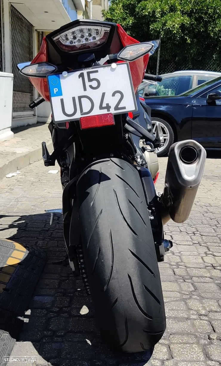Honda CBR 1000 RR - 11