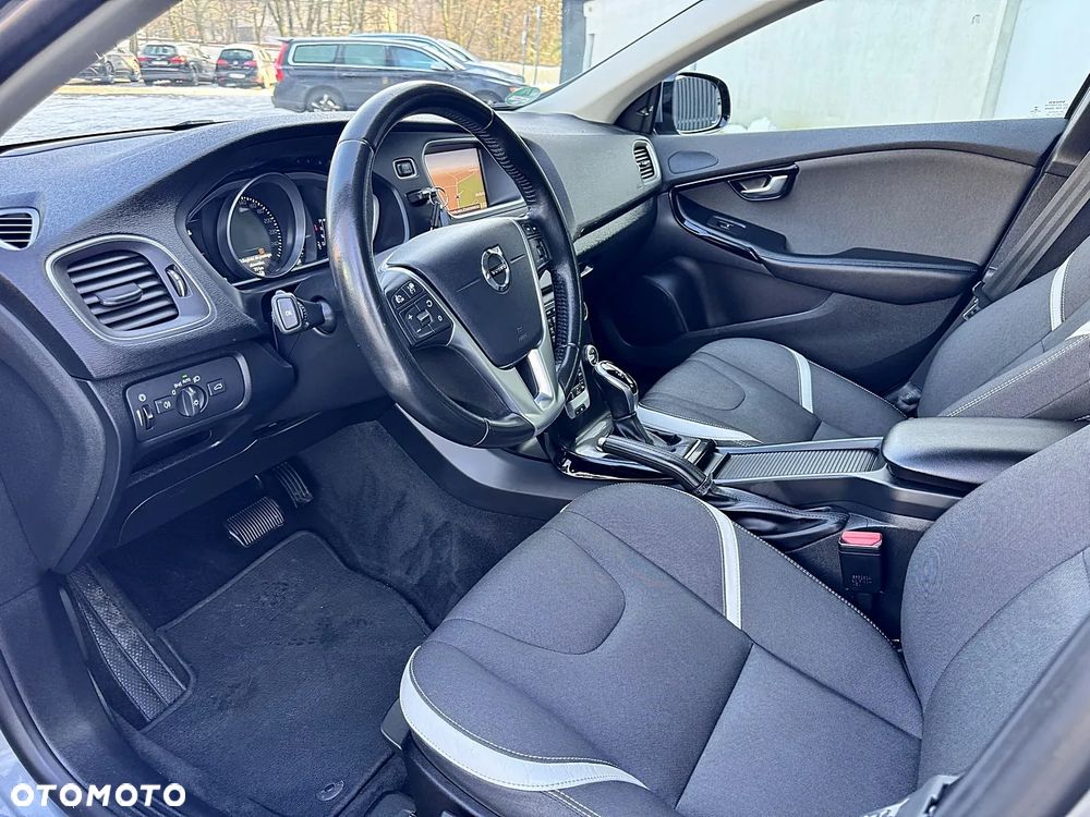 Volvo V40 D3 Geartronic Momentum - 13