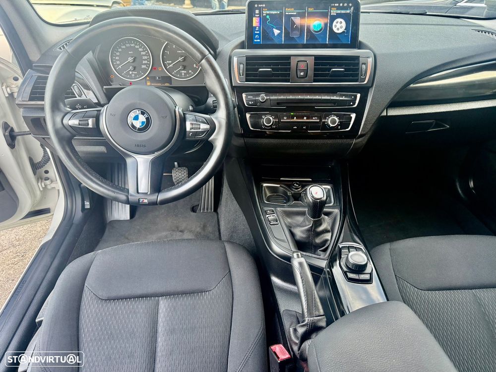 BMW 116 d Pack M - 19