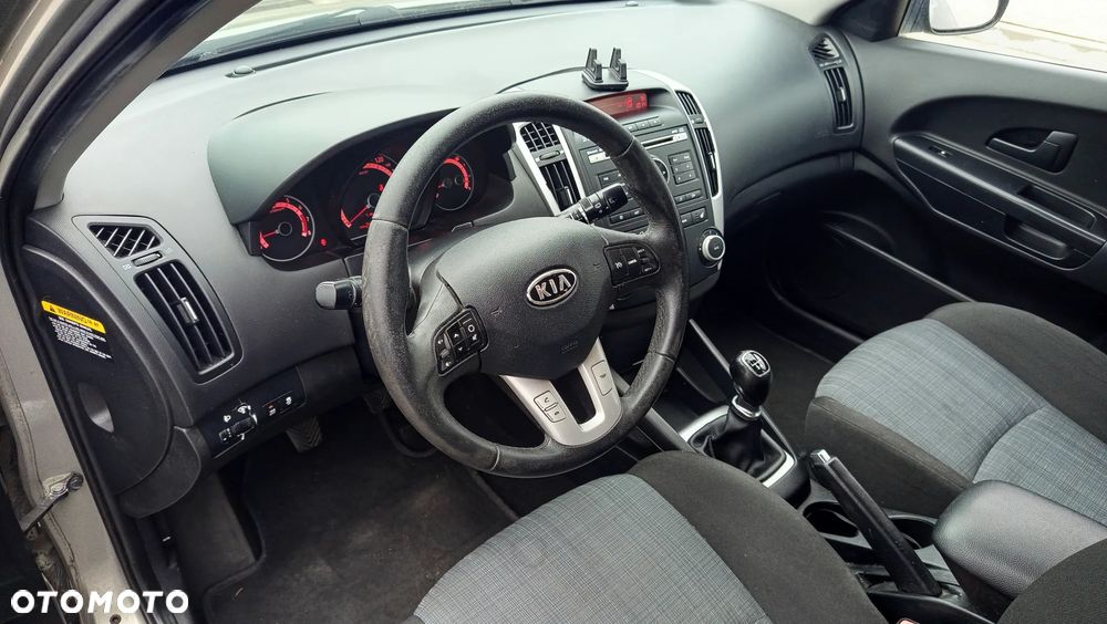 Kia Ceed 1.4 Comfort + - 14