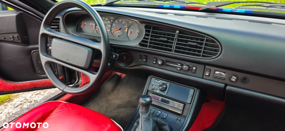 Porsche 944 - 12