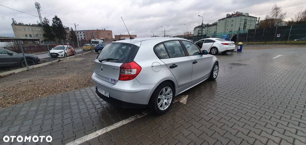BMW Seria 1 116i - 6