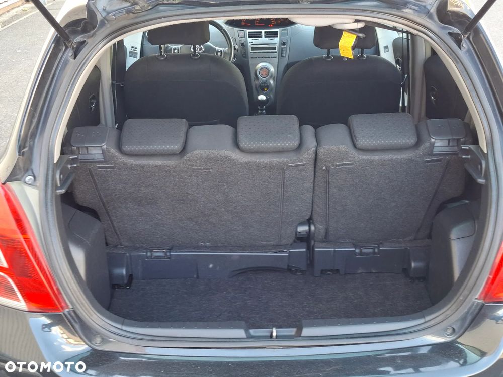 Toyota Yaris - 19