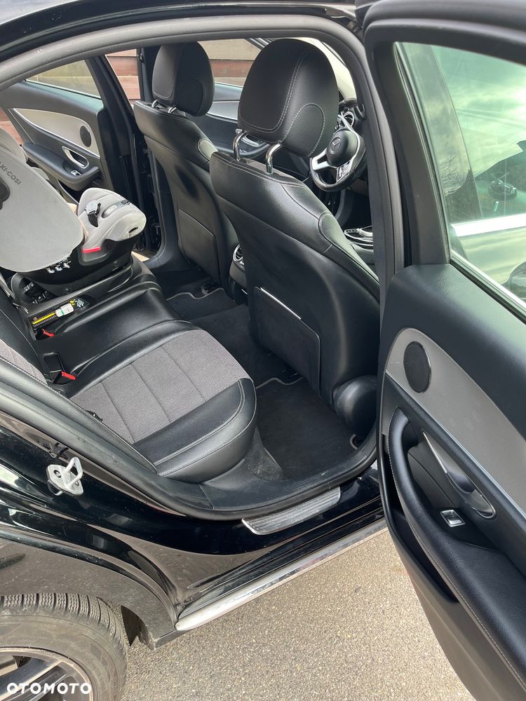 Mercedes-Benz Klasa E ver-200-d-9g--tronic - 7