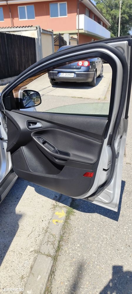 Ford Focus 1.0 EcoBoost ST-Line - 8
