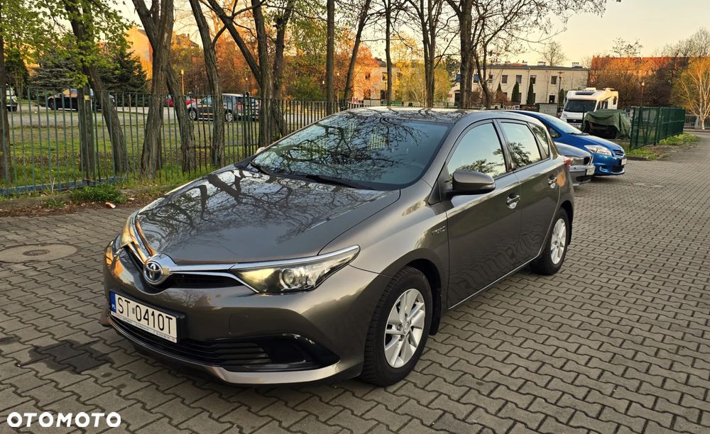 Toyota Auris - 1