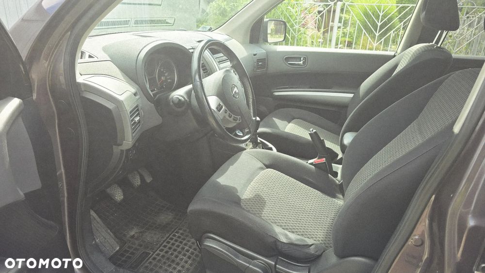 Nissan X-Trail 2.0 dCi LE - 11