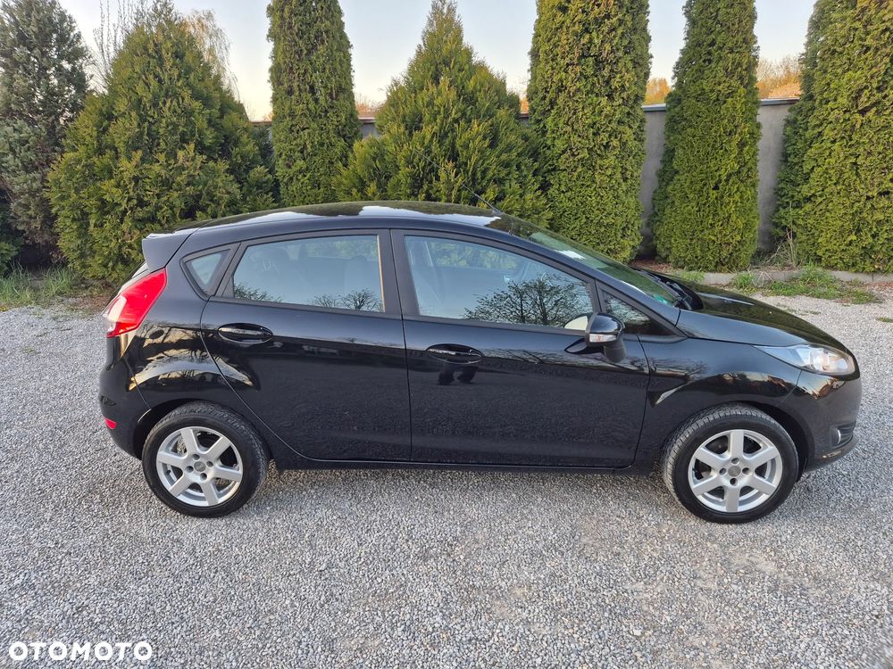 Ford Fiesta 1.25 Celebration - 38