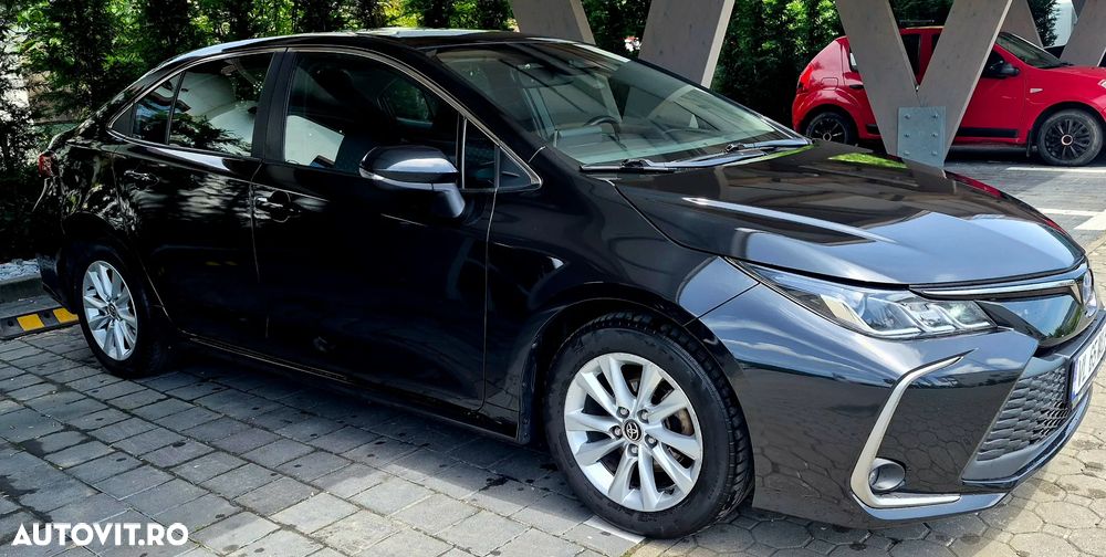 Toyota Corolla 1.8 Business Edition - 3