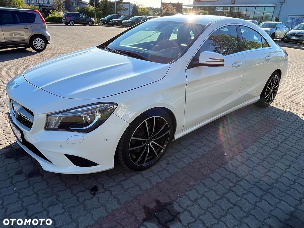 Mercedes-Benz CLA 200 7G-DCT - 2