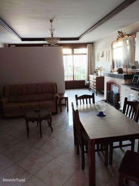 T0 - Andar Moradia / Perto do Fórum Maia - Grande imagem: 3/7