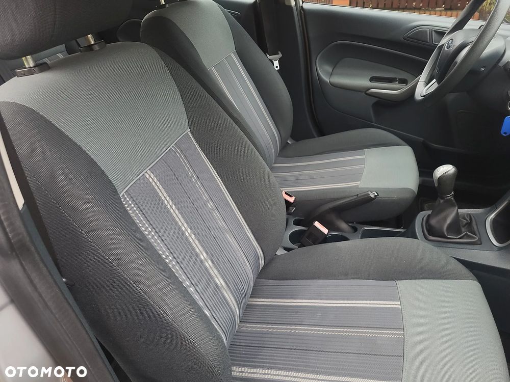 Ford Fiesta 1.25 Silver X (Ambiente) - 27