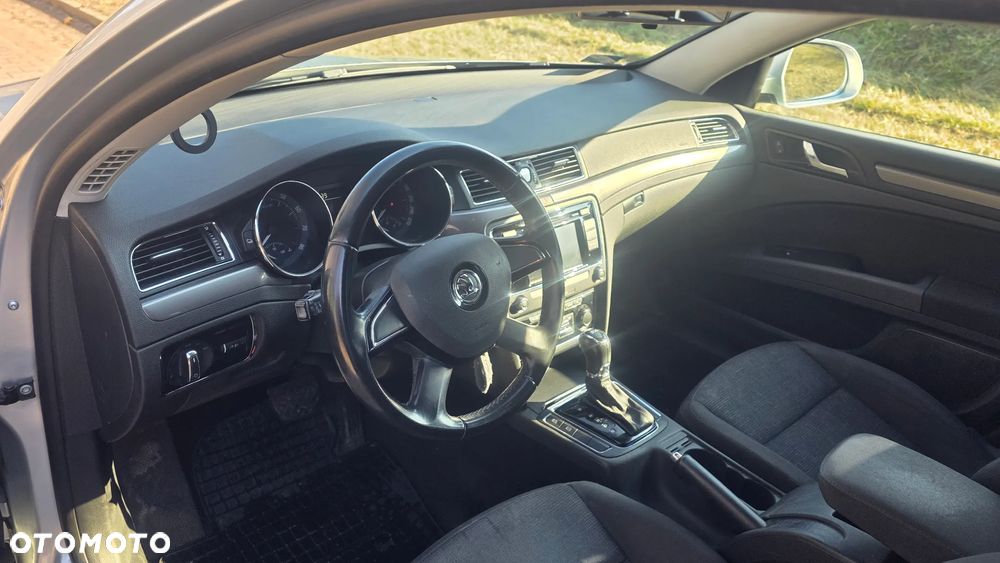 Skoda Superb 1.8 TSI Active DSG - 9