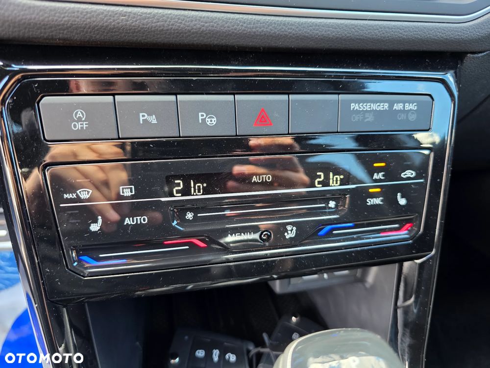 Volkswagen T-Cross 1.0 TSI R-Line Plus DSG - 32