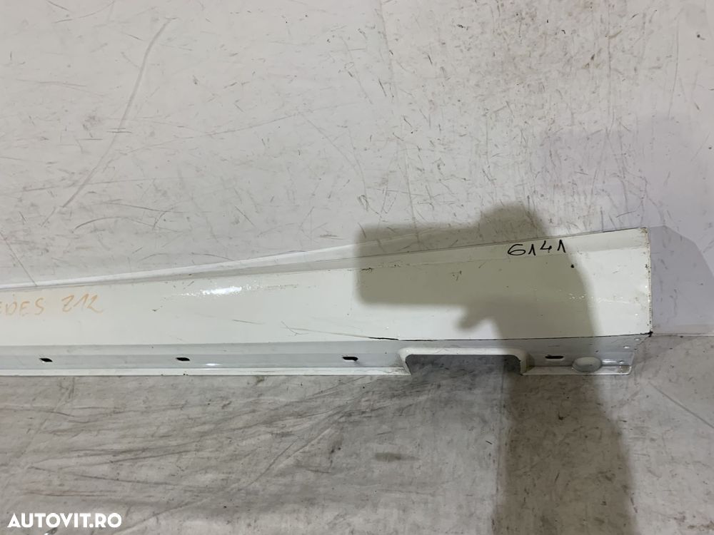 Prag stanga Mercedes E-Class W212, 2009, 2010, 2011, 2012, 2013, 2014, 2015, 2016, cod origine OE A2126900140. - 2