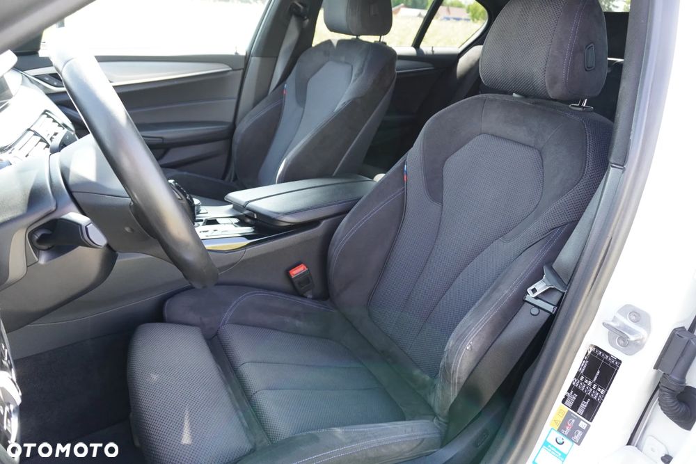 BMW Seria 5 530e iPerformance GPF M Sport sport - 12