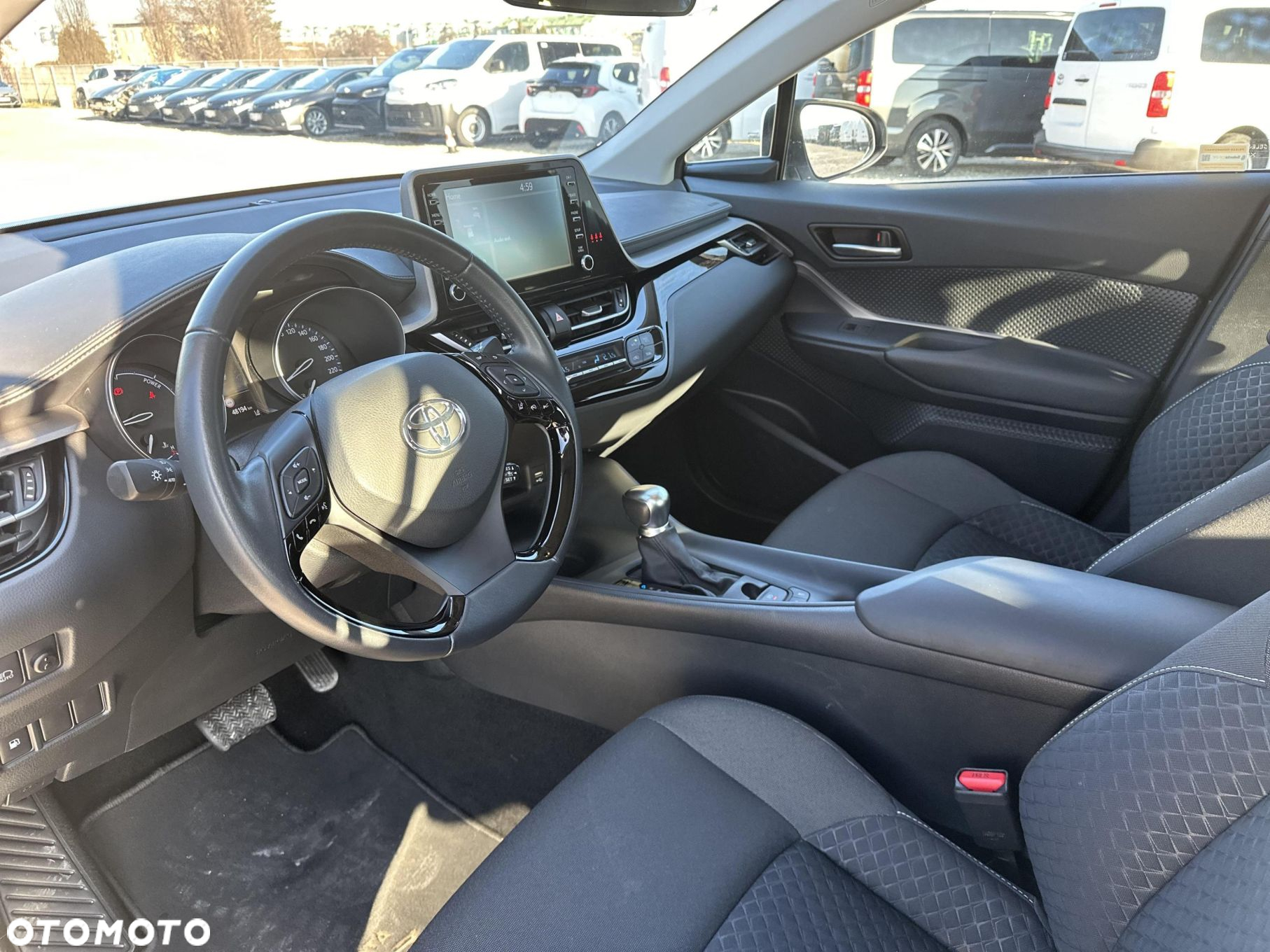 Toyota C-HR - 10